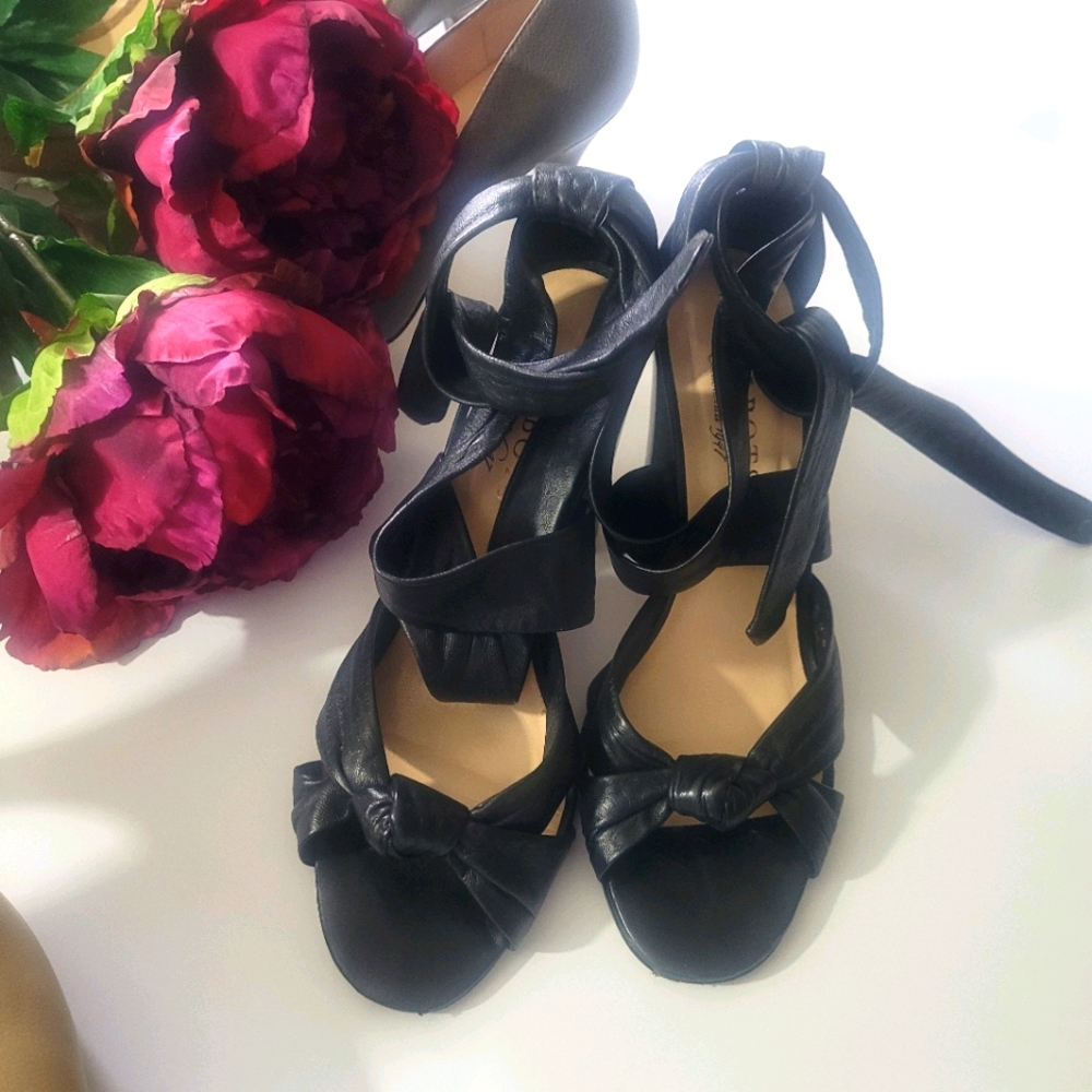 Talbots black strappy heels Women's Size 6.5